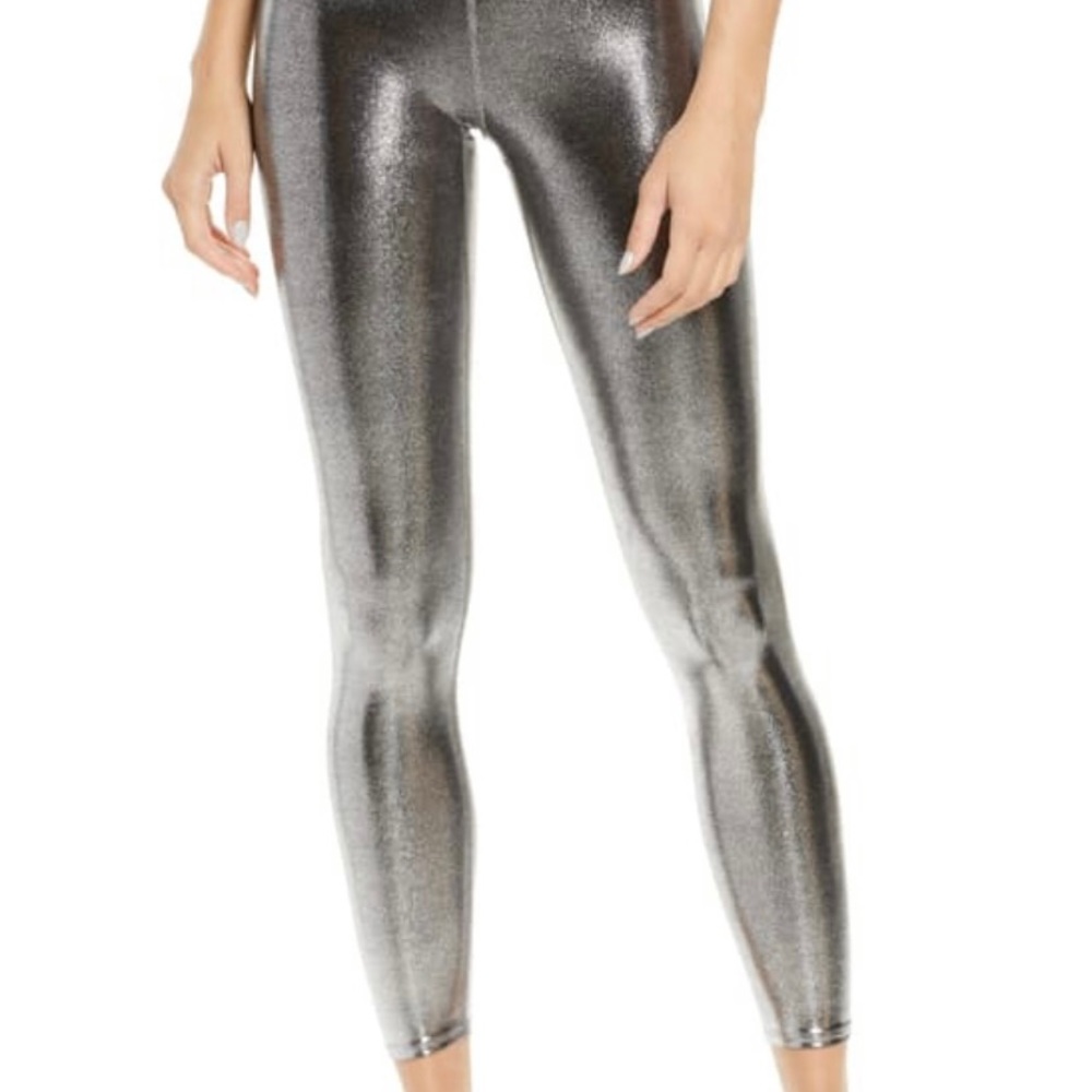 NWT Heroine Sport Marvel Leggings Platinum XS